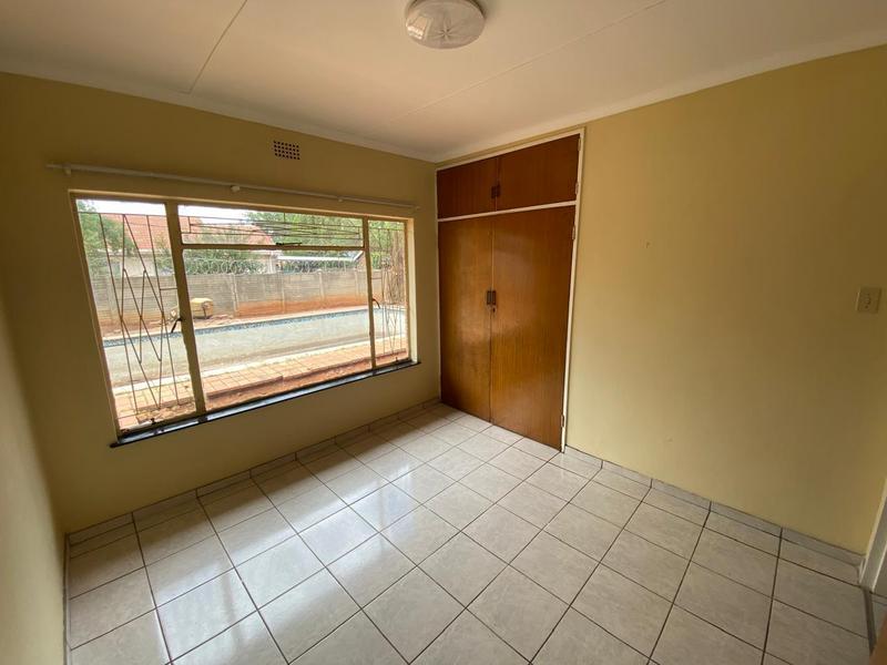 4 Bedroom Property for Sale in Riviera Northern Cape